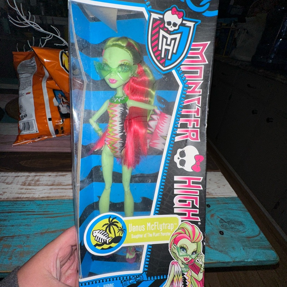 Monster High Venus McFlytrap Doll with Green and Pink Hair